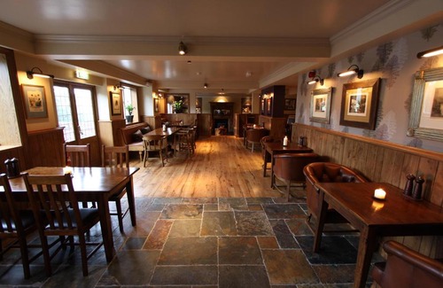 Warmingham Hotel | The Bear's Paw
