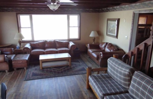 Stone Lake Cabin | The Bears Den