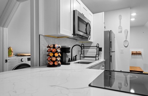 Elkhorn Apartment | The Beautiful Loft at Skyline