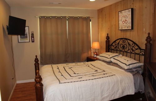 Spring City House | The Beautiful Maddie Lane Farm - Spring City, TN