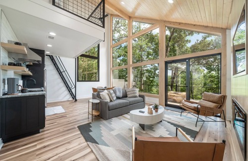 Hot Springs Cabin | The Beaver Cabin- In the Trees Resort