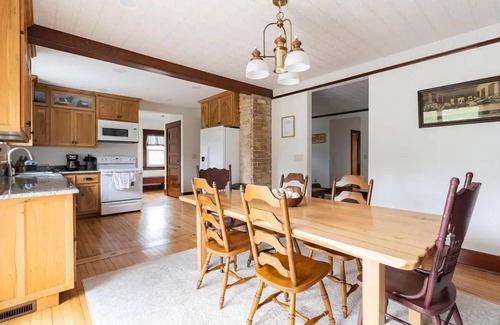 Lebanon Other | The Beekeeper's Inn- Quiet country retreat