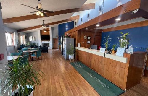 Belgium Hotel | The Belgium Inn & Suites