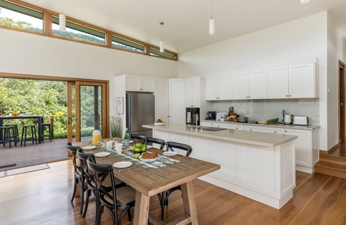 Bundewallah House | The Berry Dairy - Relax in natures symphony