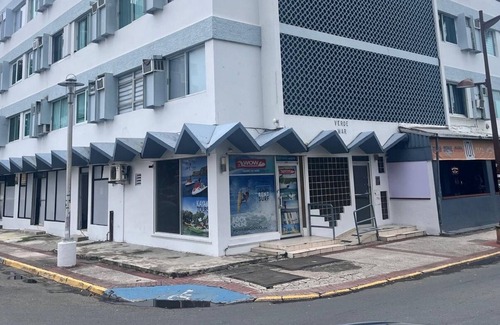 Isla Verde Apartment | The best area at Isla Verde. 5 minutes to the airport and 1 minute to the beach.
