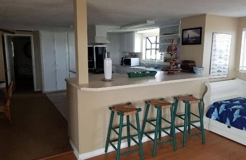 Cedar Lane House | THE BEST IN SARGENT, TEXAS