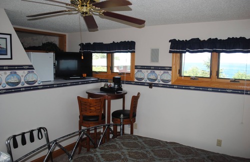 Bayfield Bed & Breakfast | The Best Lake & Town View's -Sleeps 2, King Bed. Private Full Bath with shower.