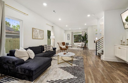Fayetteville House | The Birch - 1 Mi to Downtown! - Newly Built!