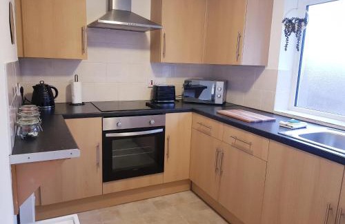 South Shields Apartment | The Birchington - 3 Bedroom Apartment & Workspace