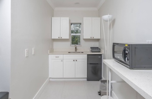 Northeast Miami Hotel | The Biscayne Hotel