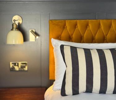Cardigan Hotel | The Black Lion Hotel