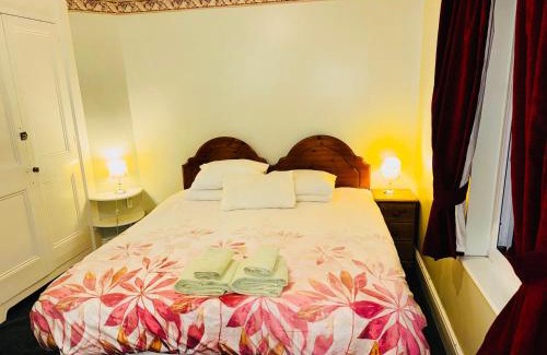 Southampton City Centre House | The Bliss 9 Home Stay, En-suite, Self check in with smart lock, Non Smoking Home in and out, Zero tolerance for noise after 11pm