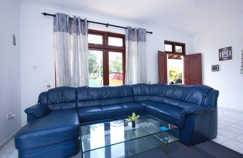 Negombo Hotel | The Blue Beach Guesthouse