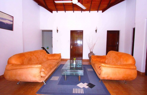 Negombo Hotel | The Blue Beach Guesthouse