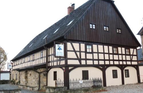 Boleslawiec Apartment | The Blue Beetroot