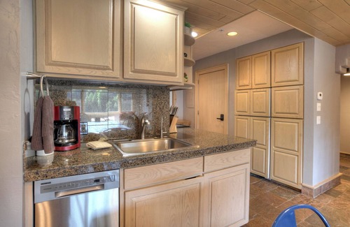 Purgatory Condo | The Blue Engineer (#515) |Near Ski - Golf/Pool/Hot Tub/AC - End Unit Views