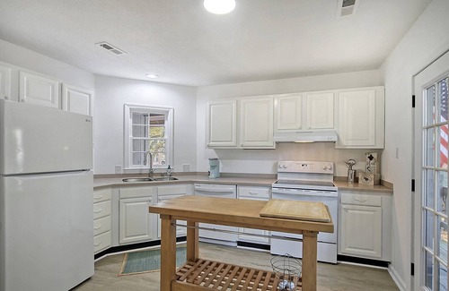 Ocean Ridge Cottage | The Blue Grotto - A Cozy Beach Retreat. Pet Friendly!