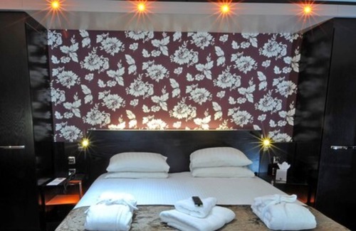 Neath Hotel | The Bluebell Hotel