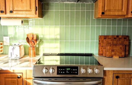 Wade Hampton House | The Bo-Home · Bohemian Tiny Home - Walk to Starbucks!