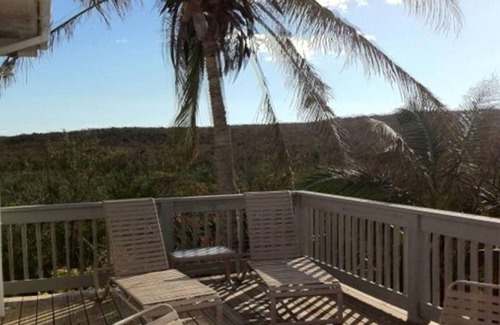 Governor's Harbour House | The Boat House by Eleuthera Vacation Rentals
