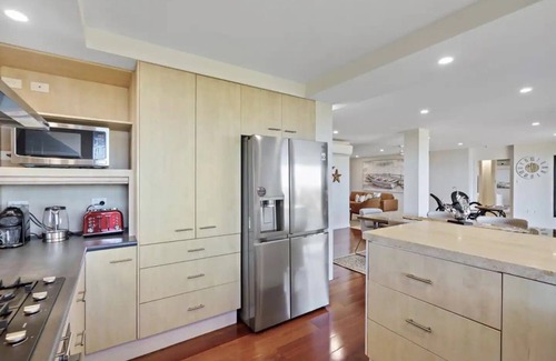 Manly House | The Boat House - Luxury & Panoramic Harbour Views