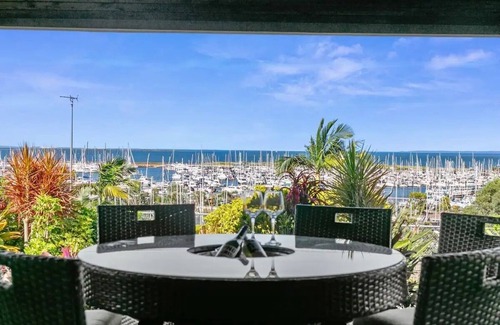 Manly House | The Boat House - Luxury & Panoramic Harbour Views