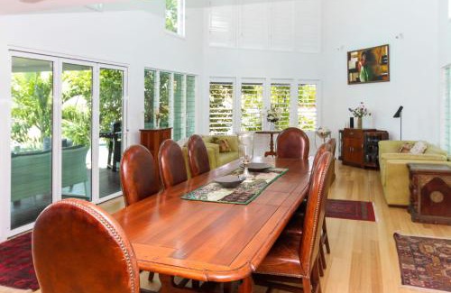 Nelly Bay House | The Boathouse