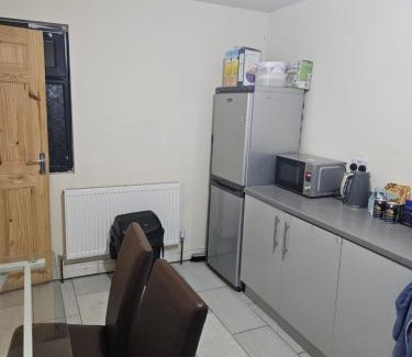 Nuneaton House | The Bond House