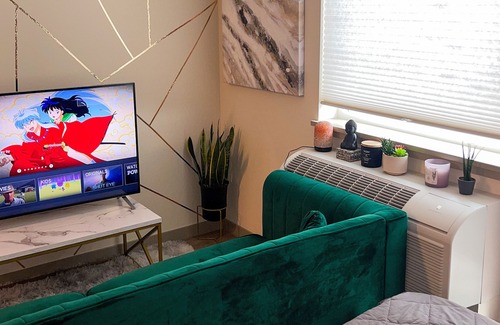 Buckman Neighborhood Apartment | The Borrow - Cozy modern studio loft