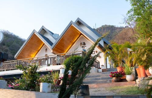 Bullawala Hotel | The Bougainvillea Retreat - A Luxury Private Pool Villa in Dehradun