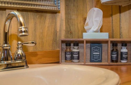 Zion National Park East Entrance Cabin | The Boundary Cabin 3