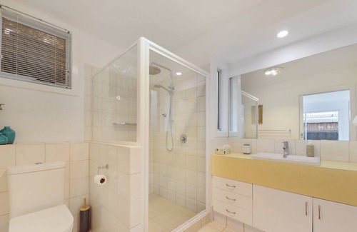 Pambula Beach Cottage | The Bower - Pambula Beach