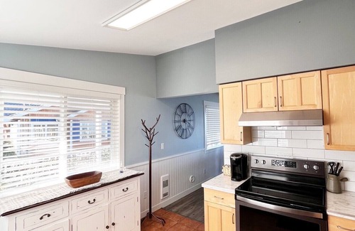 Regional District of Nanaimo House | The Brant Suite