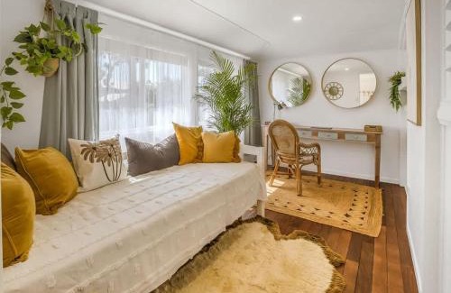 Scarness House | The Breeze BeachSide Cottage