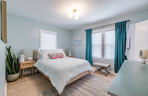 St. Petersburg - Clearwater House | The Breezy Bungalow, St. Pete FL.