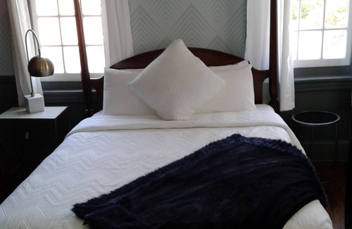 Newtown Hotel | The Brick Hotel