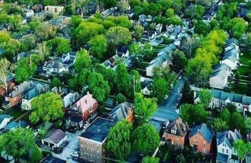 Olde Towne East House | The Brick Road Townhouse - 2 BR + Parking