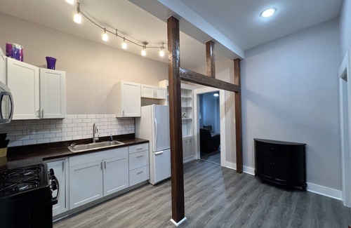 Downtown Apartment | The Broad Apartment - 1.3 miles from the medical District