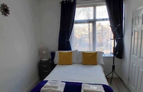 Leicester Hotel | The Broadway Rooms