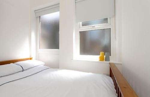 Harrogate House | The Bs Hive, Modern, stylish, 2 bedroom house, in Harrogate centre