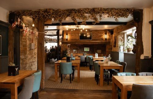 Battle Hotel | The Bull