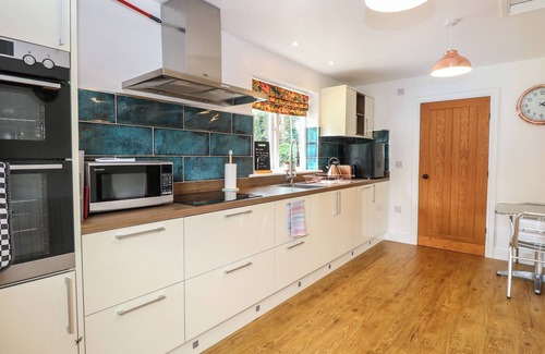 Norwich Cottage | THE BULL PEN, pet friendly, with open fire in Rackheath
