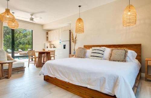 Playa Flamingo Apartment | The Bungalows #8 - Boutique Hotel in Flamingo Beach - Top Level Studio