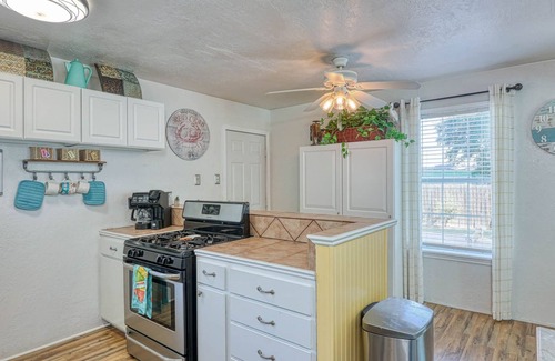 Aransas Pass Cottage | The Buoys! 2 cottages, yard games & firepit in a great location!