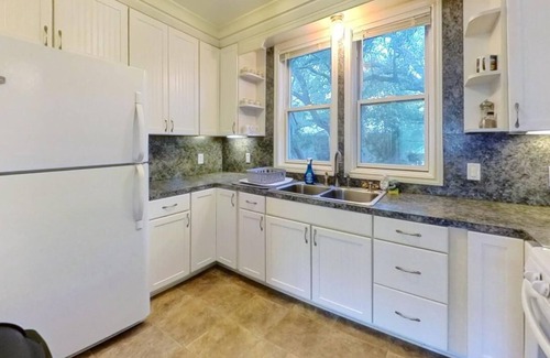 Heritage Apartment | The Buttercup Cottage
