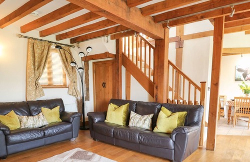 Kingswood House | THE BYRE, family friendly, character holiday cottage in Berriew