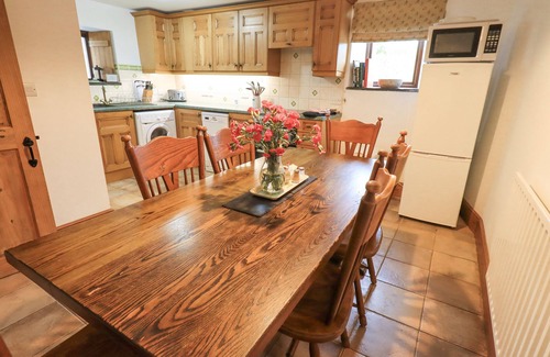 Cockermouth Cottage | THE BYRE, pet friendly, with a garden in Cockermouth
