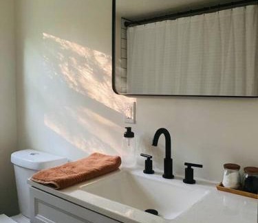 Monticello House | The Cabin @ Benton Hollow