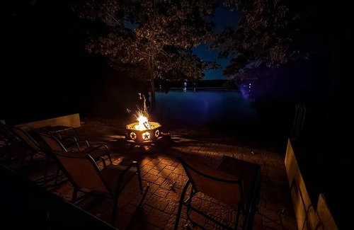 Rockwood House | The Cabin on Eagle's Nest Cove of Watts Bar Lake