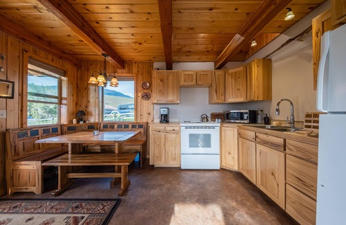Eureka Cabin | The Cabin on the Ranch